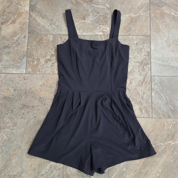 Vuori Black Square Neck Sleeveless Romper Jumpsuit - Women's Size Small - Picture 1 of 6